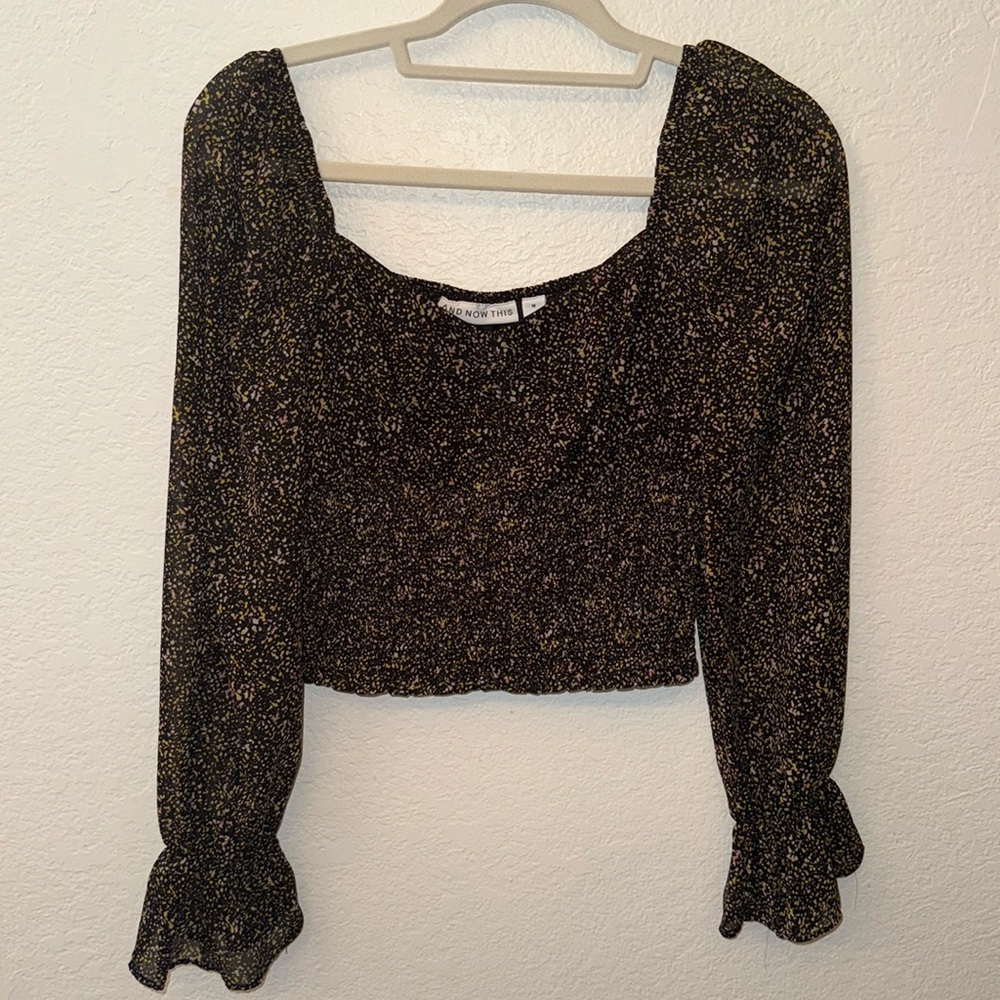 And now this crop long bell sleeve